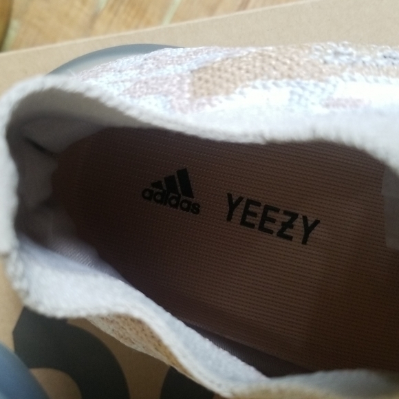 NWT Adidas Yeezy Boost 380 Pepper - SZ 9 - Picture 9 of 12